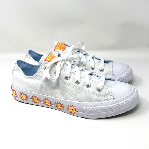 🌸Sale🌸 Converse CTAS White Chambray Blue Canvas Sneaker Women's Size 8 670702F - Picture 2 of 10